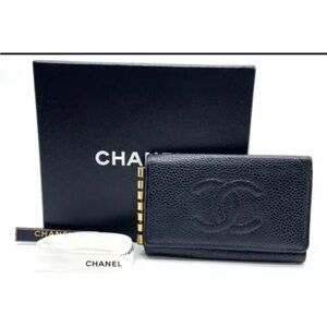 Authentic Chanel Caviar Black  Deca Coco 6  Key Holder  W/Box